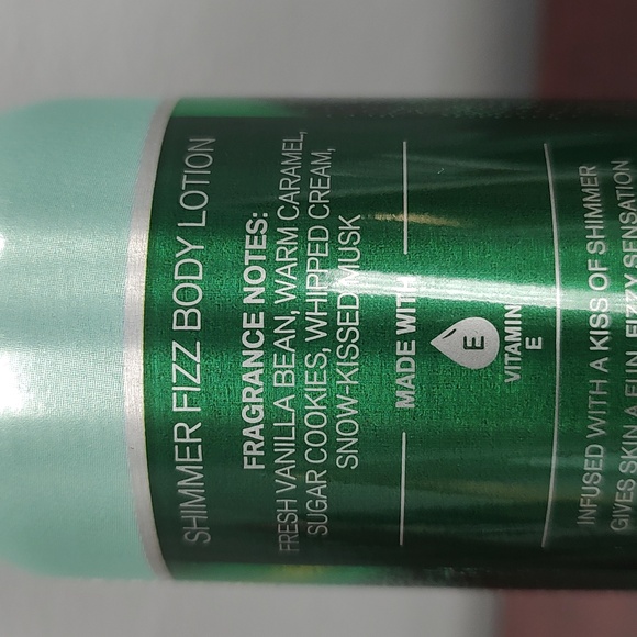 Bath & Body Works VANILLA BEAN NOEL Shapeable Soap & Shimmer Fizz Body Lotion - Picture 3 of 3